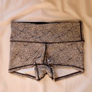Lululemon Black & White Flowery Shorts Size 2